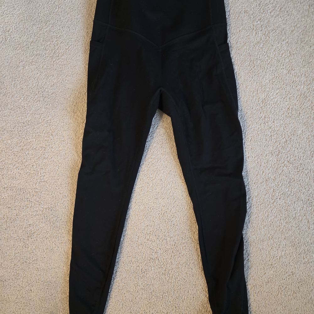 HALARA Black High-Waist Leggings with Side Pockets